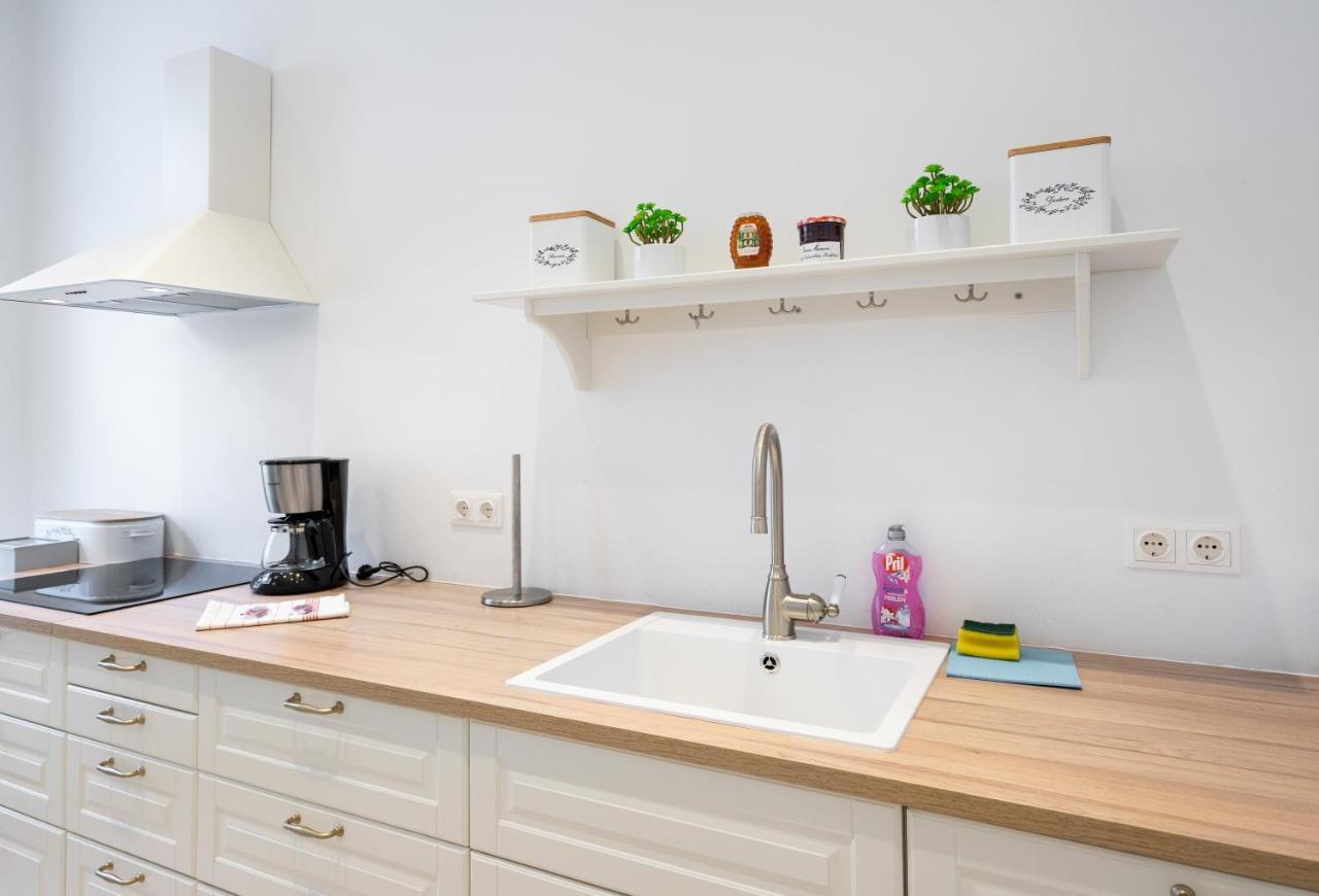 Modernes Apartment Im Charmanten Cottage Viertel Βιέννη Εξωτερικό φωτογραφία